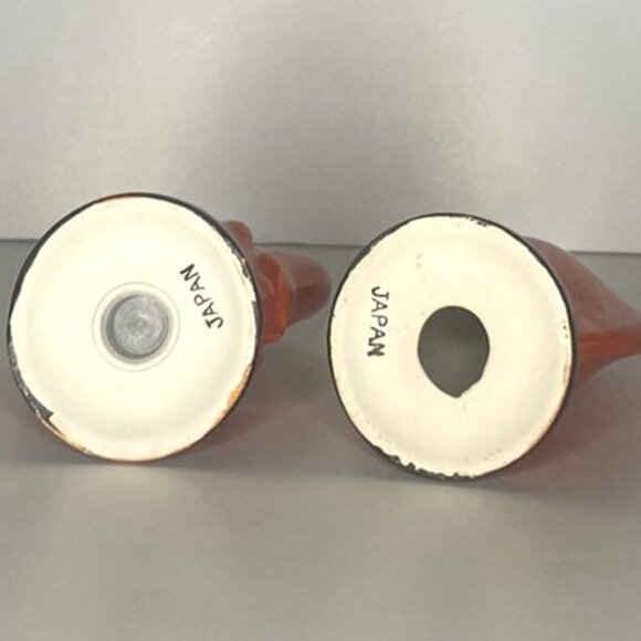 Vintage Japan Ceramic Lobster Claw Pair Salt & Pepper Shakers - Picture 8 of 9